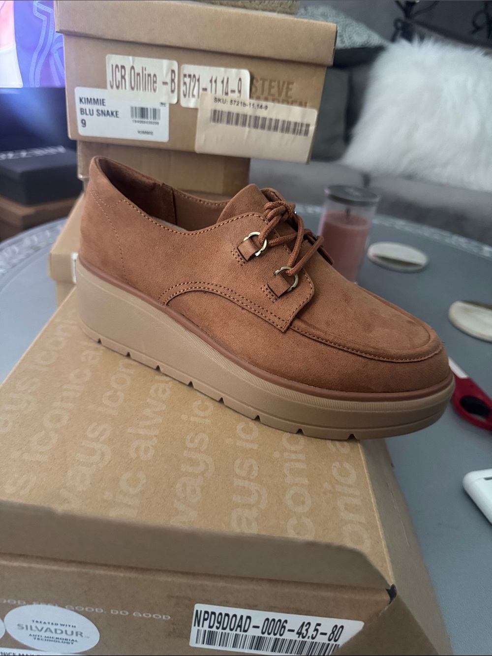 Dr. Scholl's Women's Max Oxford Suede Platform Lace-Up Loafer - Cognac Brown - Picture 2 of 2